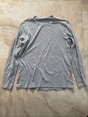 Lululemon Shirt Mens L/XL Light Gray Long Sleeve Crew Neck Workout